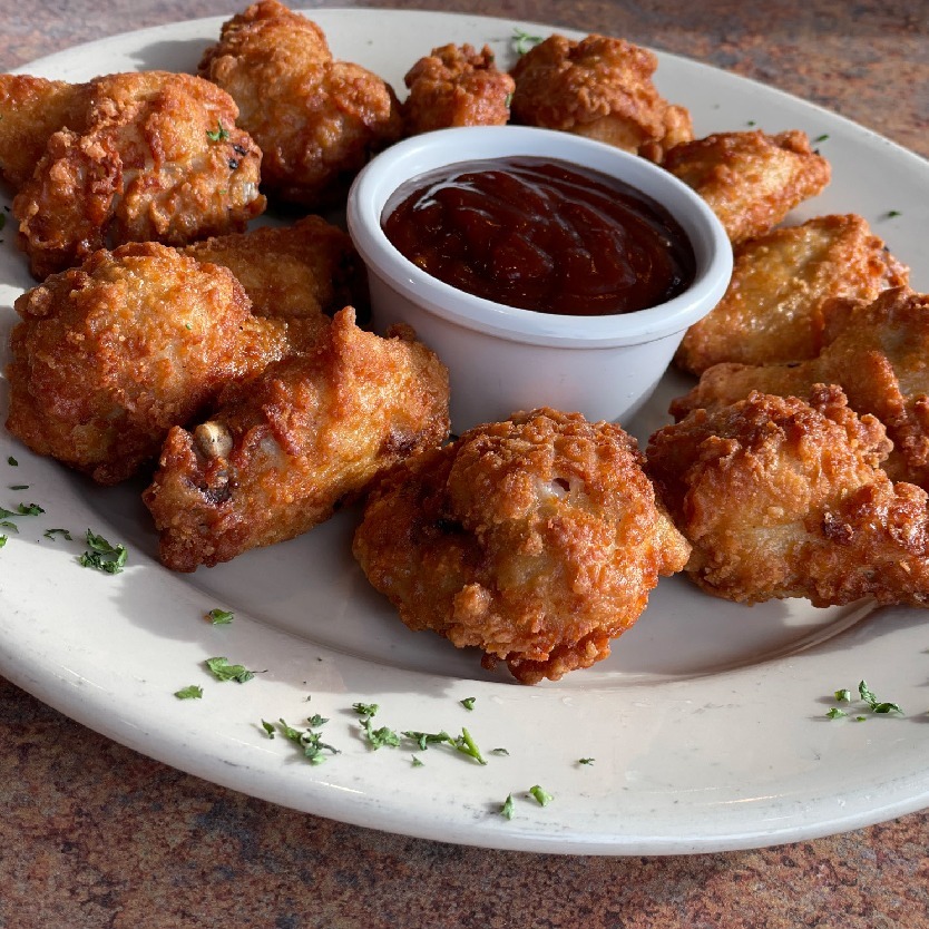 Chicken wings with dipping sauce